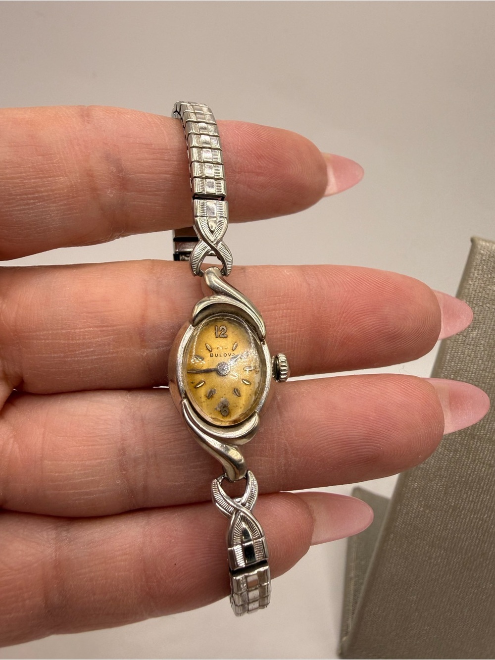 Vintage Bulova 21 Jewel 5AT Ladies Manual Wind Wristwatch For Repair